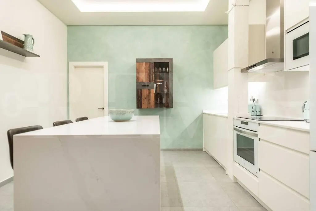 Luxurious Apartment In Center With Parking By Rems Malaga