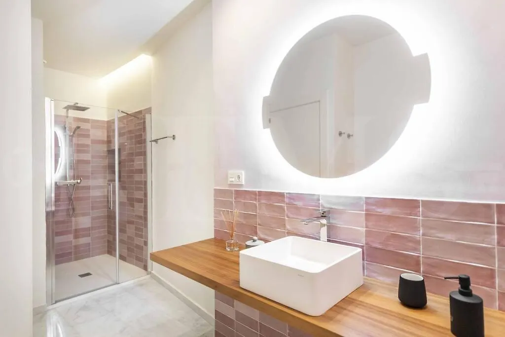 Luxurious Apartment In Center With Parking By Rems Malaga