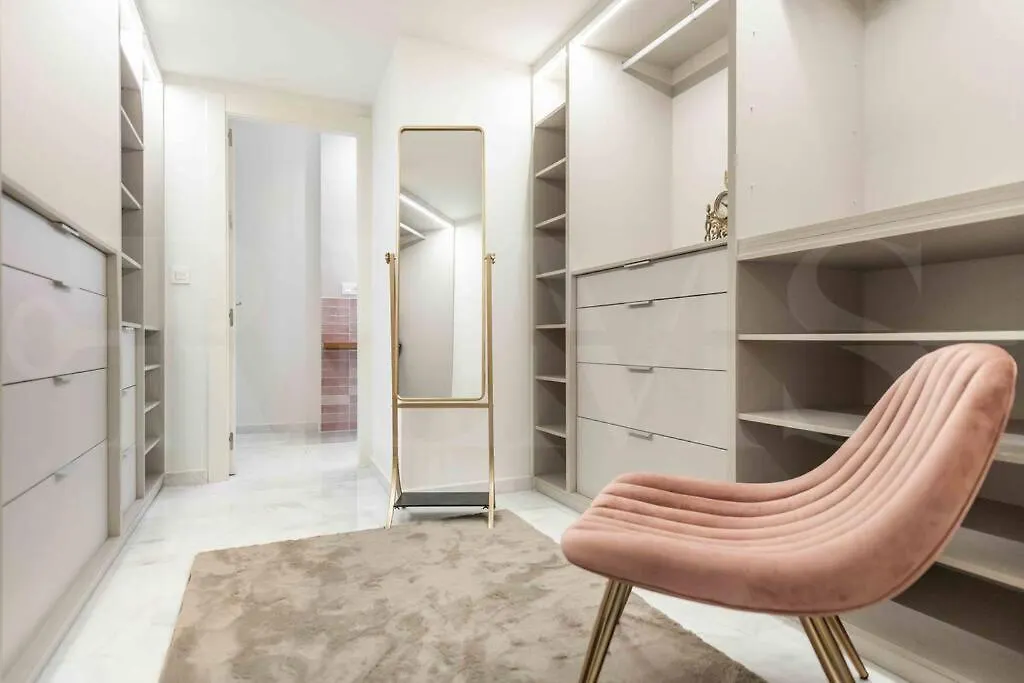 Luxurious Apartment In Center With Parking By Rems Malaga 0*,
